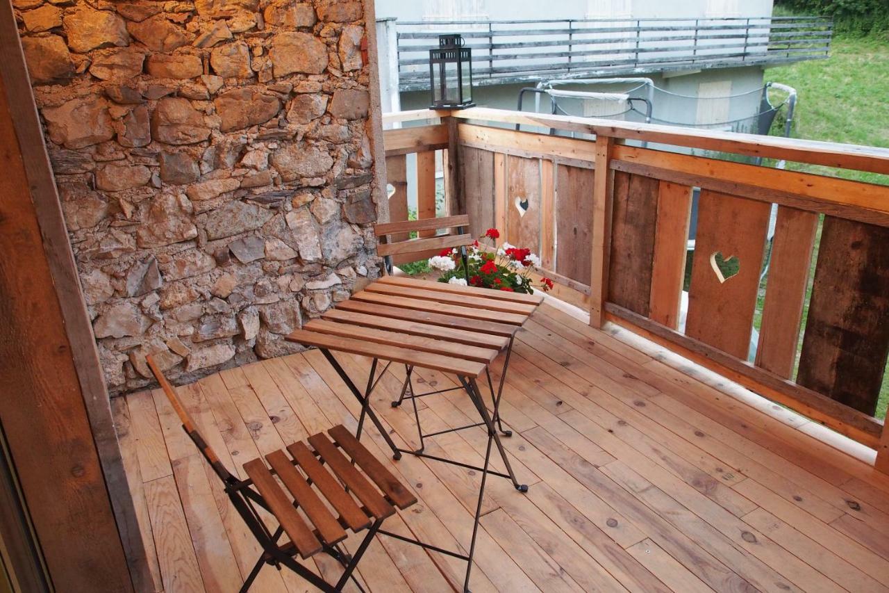 Chez Julie Bed & Breakfast Thollon-les-Memises Bagian luar foto